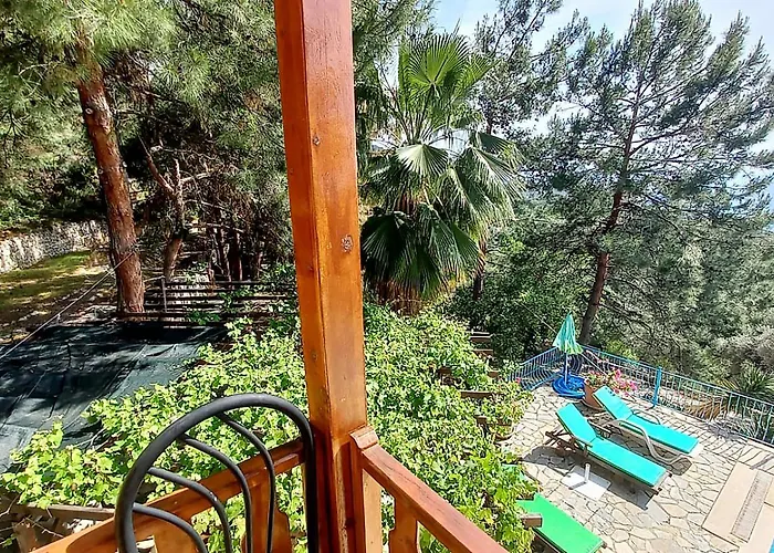 别墅 With Sea Views In Faralya