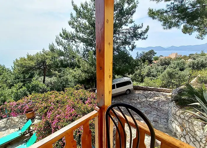 别墅 With Sea Views In Faralya 费特希耶