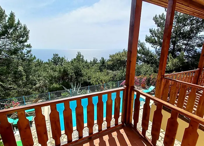With Sea Views In Faralya 费特希耶