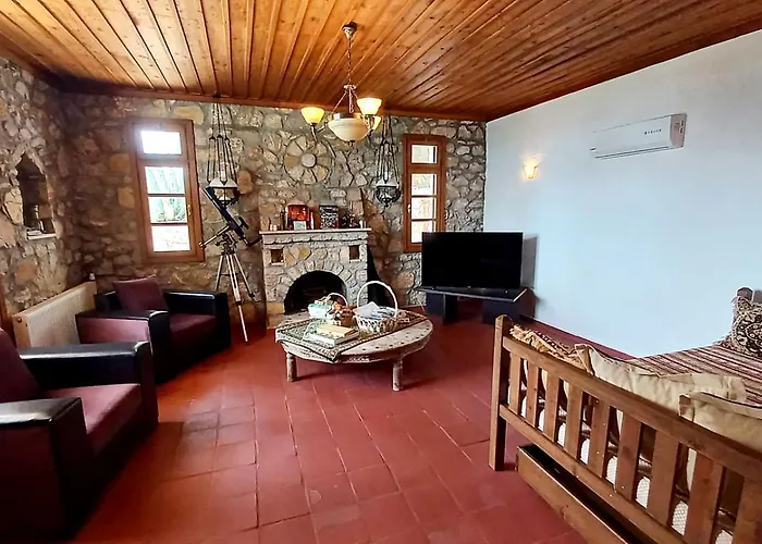 别墅 With Sea Views In Faralya *