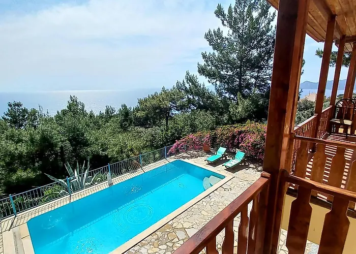 With Sea Views In Faralya 别墅 *