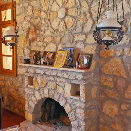 With Sea Views In Faralya Vilă *
